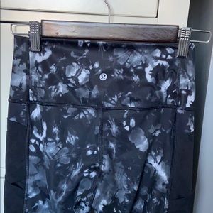 Lululemon leggings!